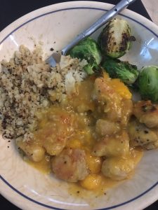 That's not seasoning on the cauliflower rice... it's burnt cauliflower. Lovely mesuitw flavoring.